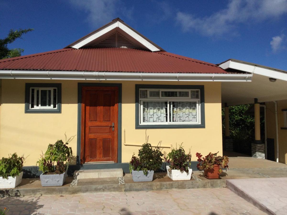 Mountain Top Chalet Villa Victoria Exterior photo